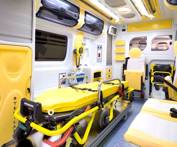 ambulance_dr enrique de la caridad angulo borrero